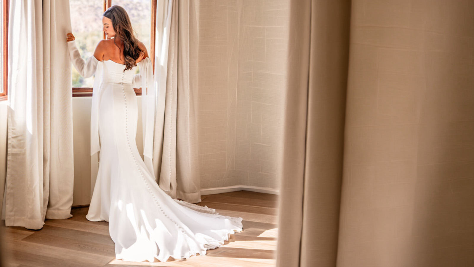 Sydney was a gorgeous bride, her soon to be husband Jordan had not see her in her dress yet